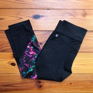 Fabletics Black Fuchsia Capris Leggings, EUC, S